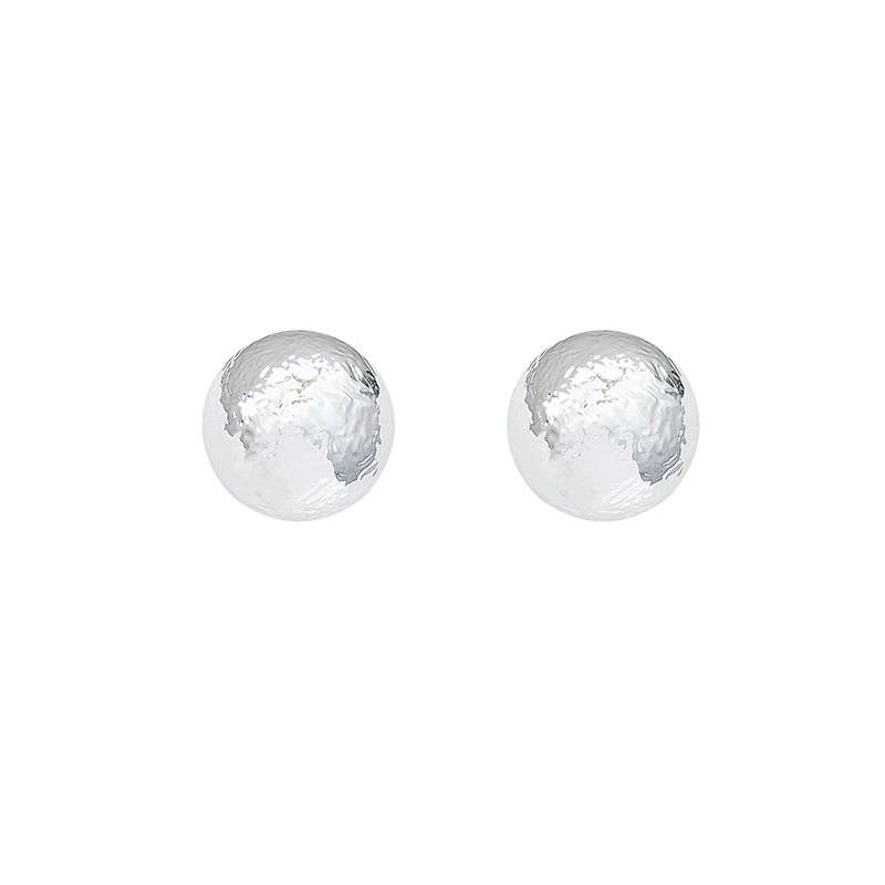 Cold style irregular spherical patterned pearl stud earrings, high-end women's fashionable commuting classic earrings and accessories wholesale Item Picture