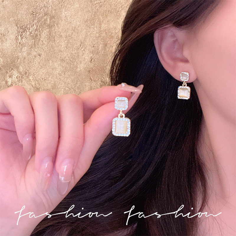 Japanese and Korean square pendant full diamond earrings for women, light luxury, niche, trendy and versatile earrings, cool style, individual and fashionable earrings details Picture