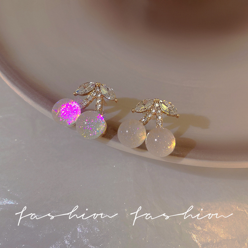 Spring crystal cherry earrings, a niche design for women, with a high-end and simple style. Wholesale of trendy and cute earrings Specification drawing
