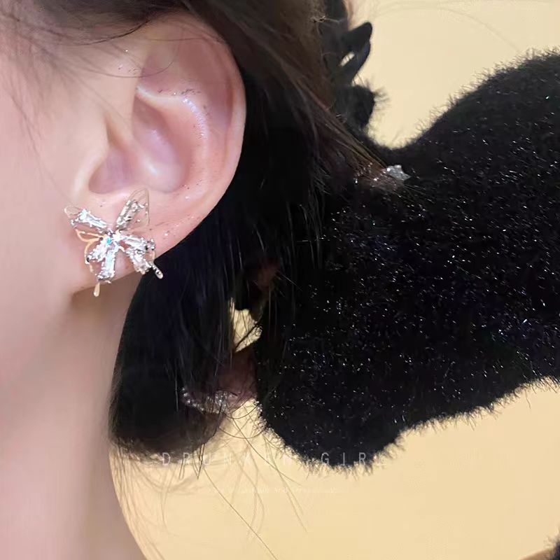 925 Silver needle butterfly Stud earrings for women, super fairy-like French hollow zirconia earrings, exquisite and high-end ear clips and earrings Application Scenario