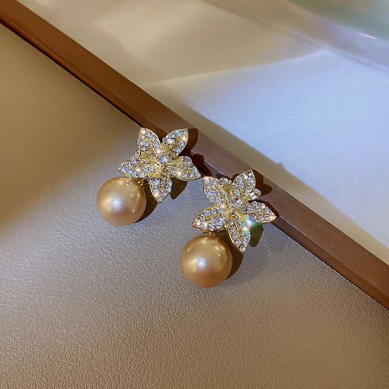 S925 Silver Needle Champagne beaded Diamond Flower Tremor Bride Stud Earrings, Korean style retro earrings for women details Picture