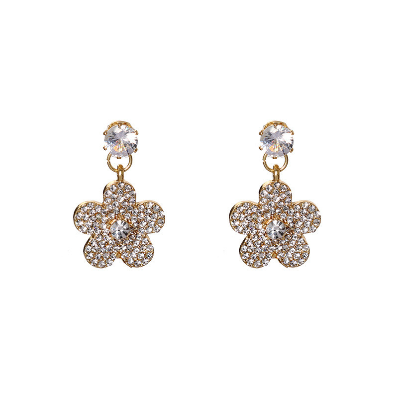 New super sparkling full diamond elegant flower earrings for women, Dongdaemun, South Korea, fashionable and versatile, sweet petal super fairy stud earrings Item Picture