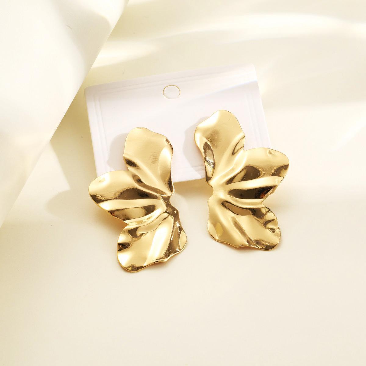 Cross-border best-selling golden flower ear studs, symmetrical, simple and irregular petal ear studs Specification drawing