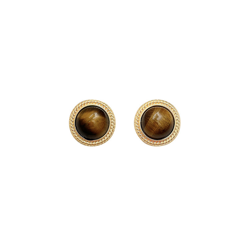 This is a niche and light luxury autumn and winter collection of Maillard Tiger's eye stone ear studs. It features a simple and cold style for women and is the same as the popular earrings and earrings Item Picture