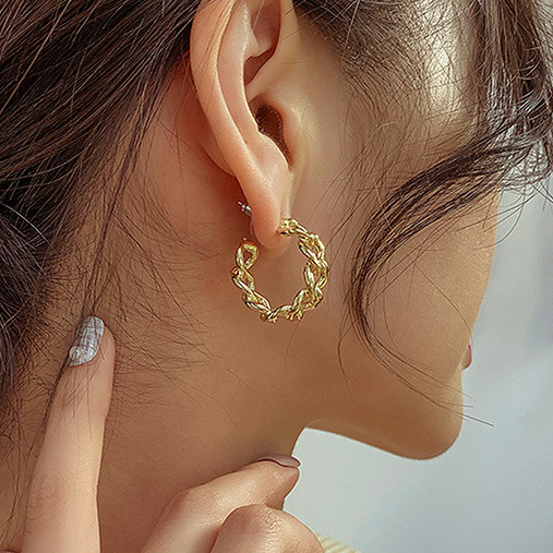 Han Zhishang Cross-border's new personalized C-shaped chain earrings, creative and exaggerated metal chain open circle earrings full figure