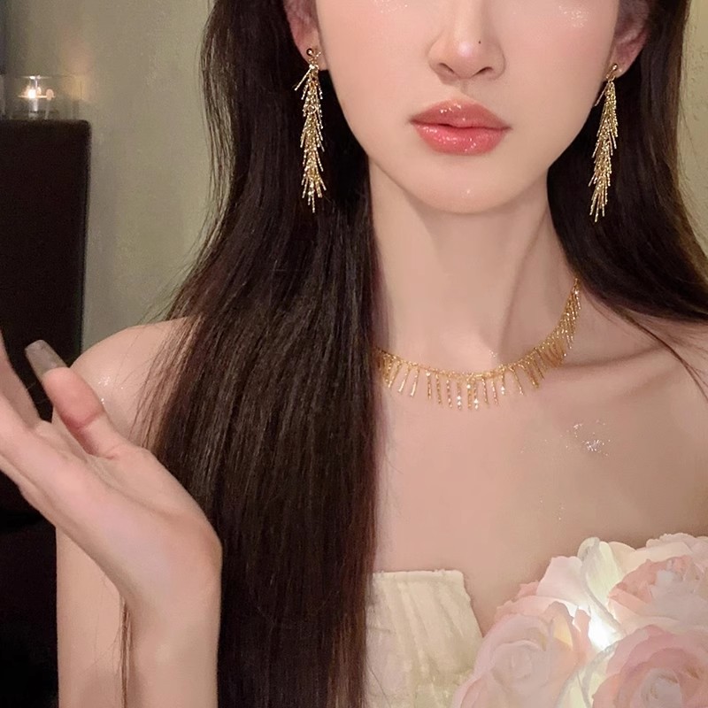 Long tassel ear studs with wheat ears, women's light luxury and high-end style earrings, niche design sense, fashionable and versatile earrings details Picture