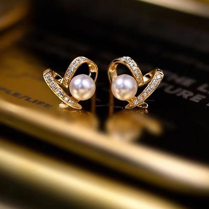 S925 Silver Needle Korean fashionable heart-shaped pearl stud earrings, simple, elegant and grand design sense, exquisite and internet-famous style Specification drawing