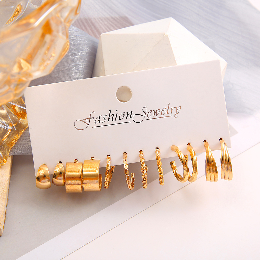 New cross-border personalized ins ear ring, European and American style golden C-shaped earrings, diamond-embedded ear ring chain earrings 6-piece set Application Scenario