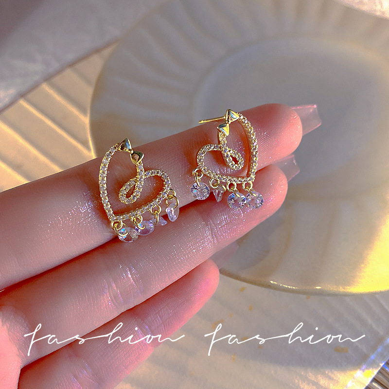 925 Silver Needle diamond-encrusted zircon tassel heart earrings, Korean fashionable and versatile stud earrings, simple and elegant earrings wholesale details Picture