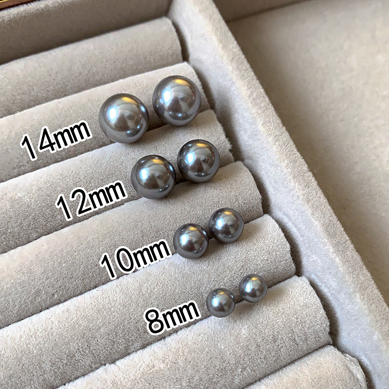 The grey pearl stud earrings are a new bestseller for women in 2025. They feature a simple and cold style with a high-end feel full figure