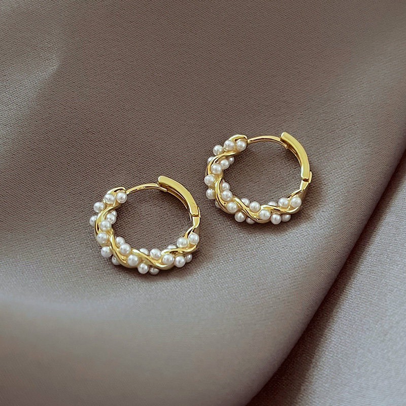 High-end, light luxury, circular pearl earrings, women's fashion, cold style, individual ear buckles, niche design sense earrings Specification drawing