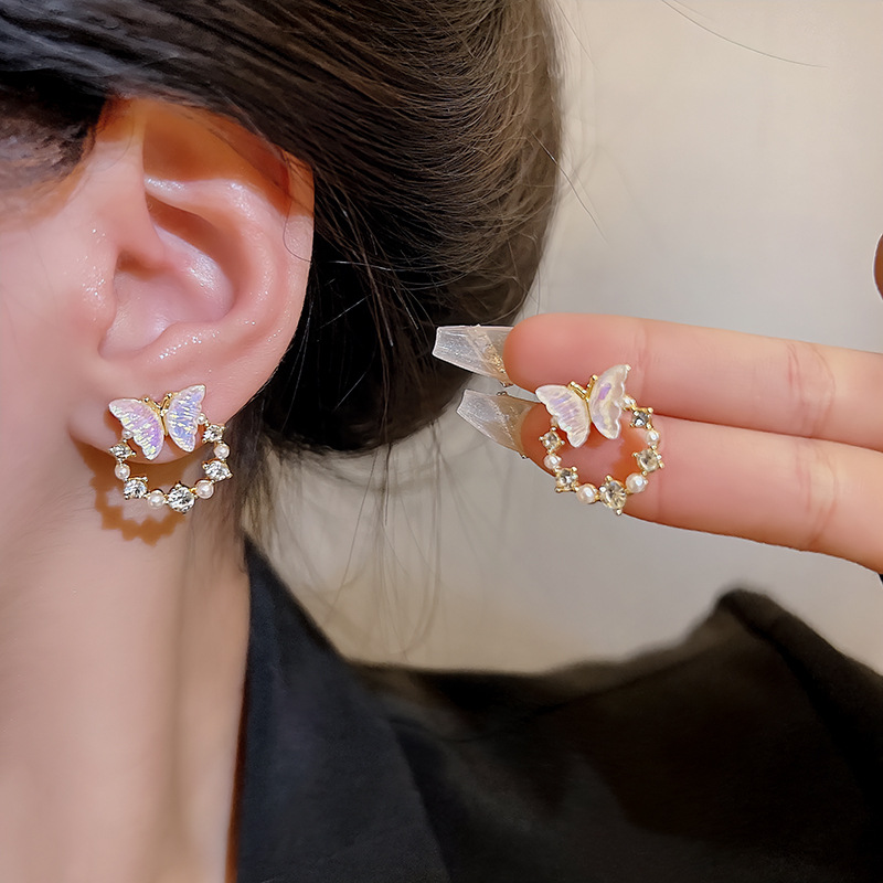Gentle and sweet butterfly pearl stud earrings, women's exquisite temperament, high-end feel, niche earrings, 2023 new trendy earrings details Picture