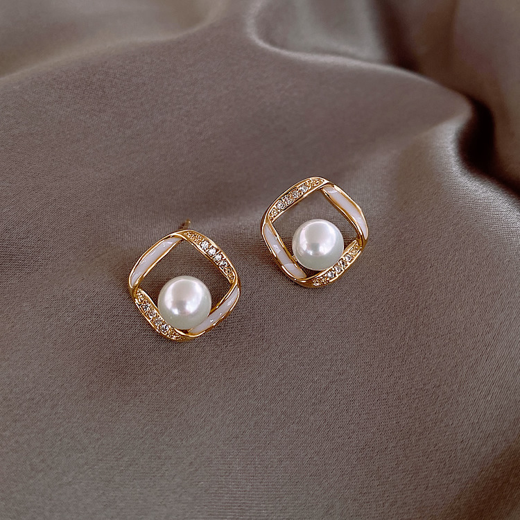 S925 Silver needle simple pearl earrings for women, new trendy Korean style, Internet celebrity ear studs, earrings and ear needles sent by us details Picture