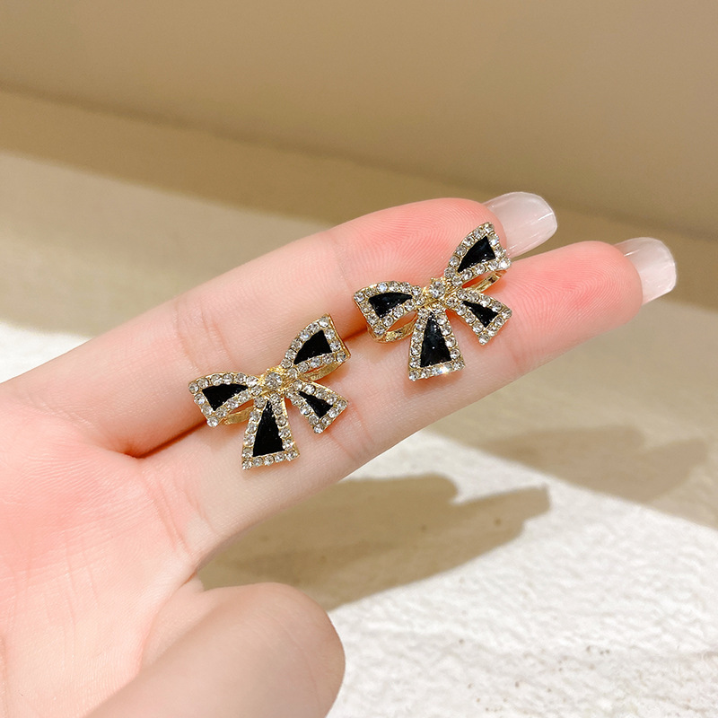 S925 Silver Needle new black bow with sparkling diamond stud earrings for women, Korean simple and elegant style, cold and sweet earrings trend Specification drawing