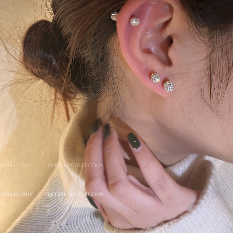 S925 Silver Needle simple ear Piercing diamond-encrusted stud earrings, versatile and fashionable for women, double-sided ear bone stud earrings, high-end and super shiny earrings Application Scenario