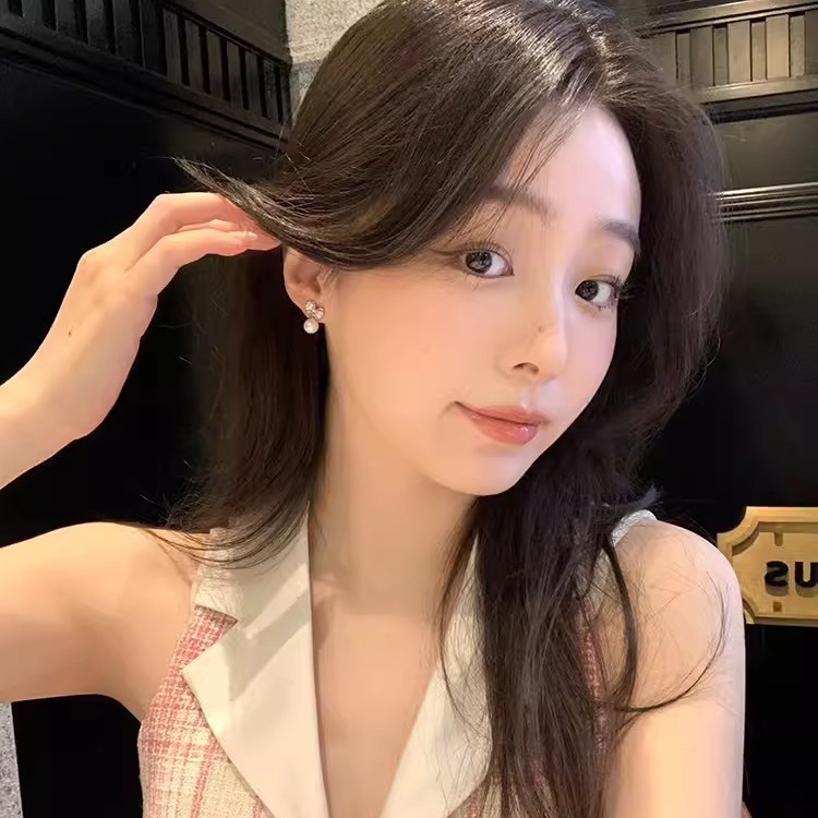 S925 Silver Needle Exquisite Zircon bow Earrings for Women, light luxury, niche, versatile and elegant pearl stud earrings wholesale details Picture