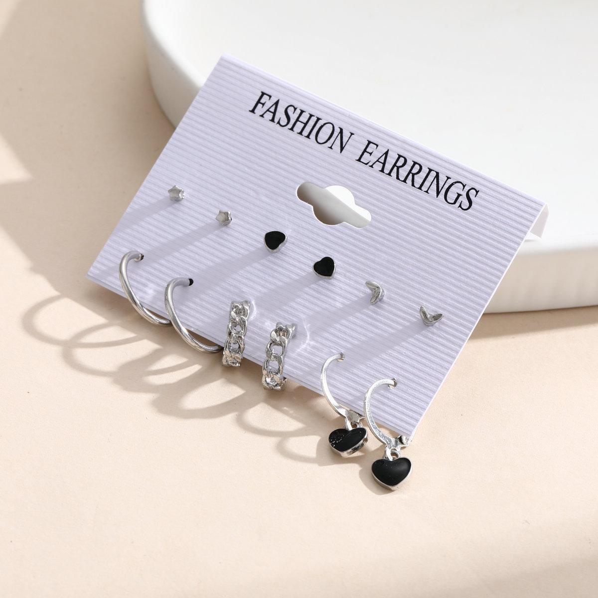 Cross-border European and American style stainless steel silver circle earrings, ear buckles, women's niche design, fashionable and trendy heart six-piece set Application Scenario