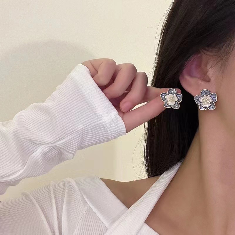 S925 Silver Needle Korean new French oil drop enamel pearl stud earrings, simple and elegant female earrings and earrings details Picture