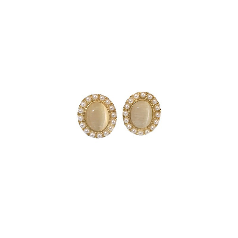 Pearl stud earrings, women's oval cat's eye stone niche retro earrings, gentle and elegant geometric earrings, 925 silver needle wholesale Item Picture