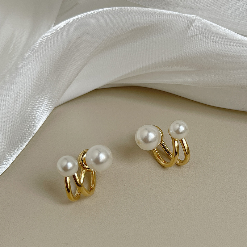 S925 Silver needle Korean light luxury pearl geometric New trendy French Style One pair of ear stud earrings for women details Picture
