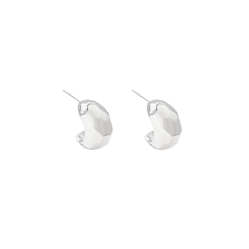 European and American niche matte metal brushed and cut silver earrings, trendy and individualistic, irregular stud earrings Item Picture