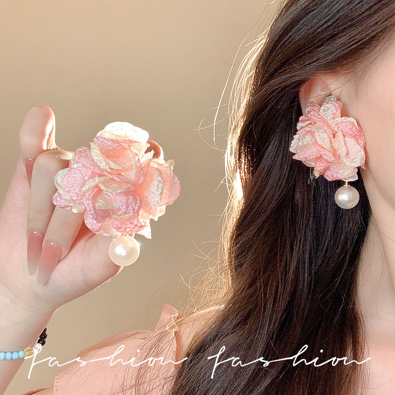 Pink mesh flower exaggerated ear studs, super fairy-like dopamine earrings, new trendy and best-selling earrings, niche for women details Picture