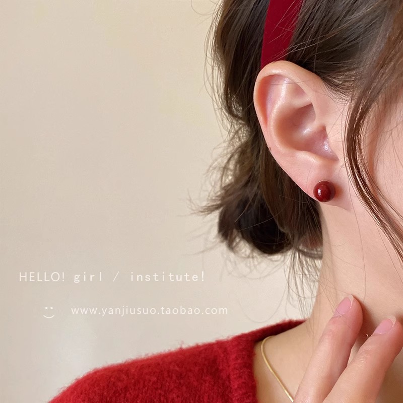 Ankola Red Bean Stud Earrings for women, retro, light luxury, fashionable and versatile earrings. Niche design, high-end and unique earrings Specification drawing