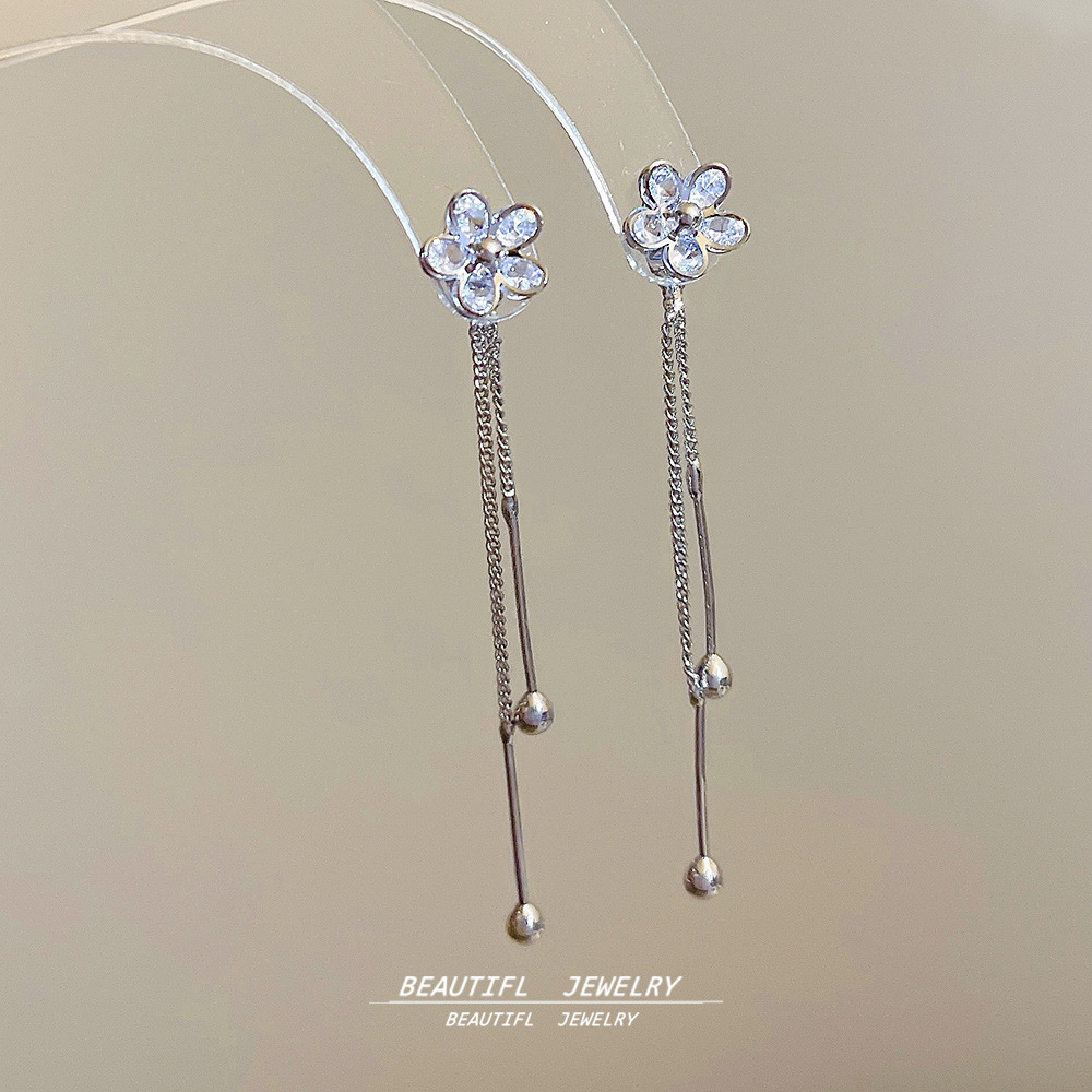 S925 silver needle double flower tassel earrings, a light luxury and high-end look, fashionable and versatile stud earrings, elegant and niche earrings for women full figure