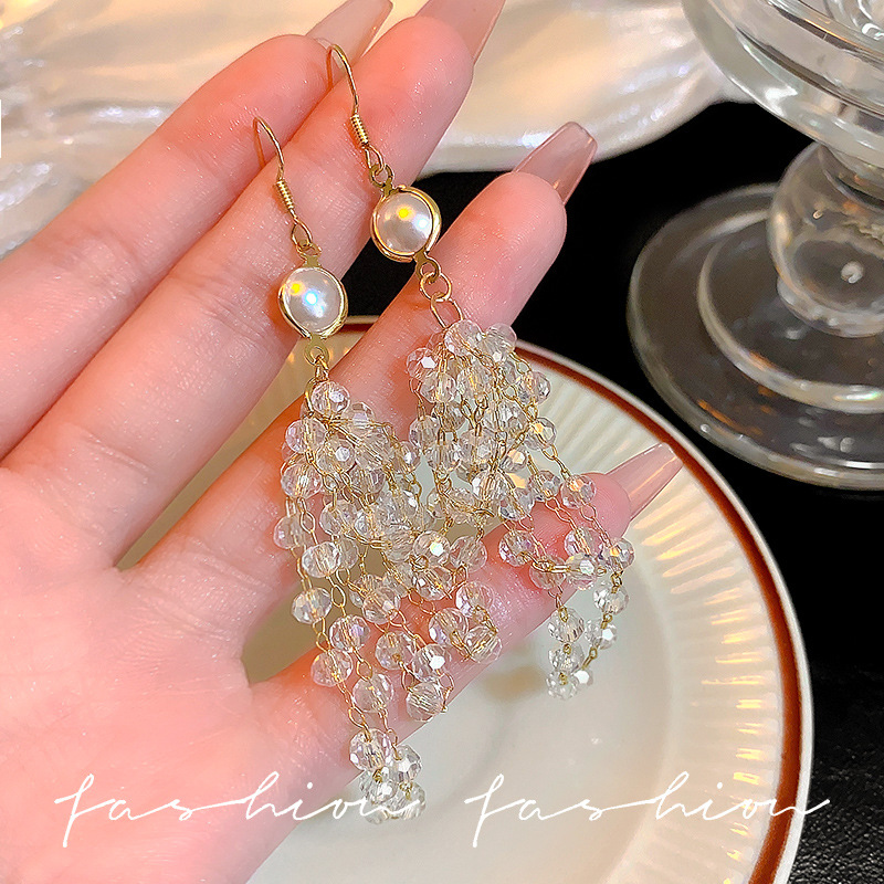 Korean Daedongmun tassel crystal pearl earrings, long and unique tassel earrings, niche design, light luxury earrings details Picture