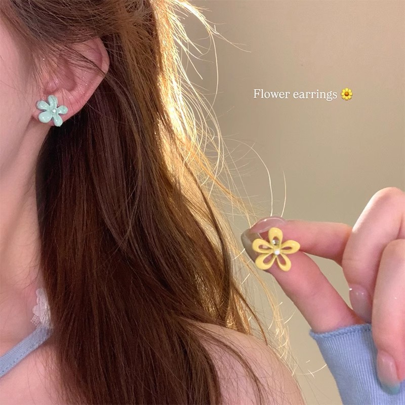 Summer fresh, asymmetrical, color-blocking, sweet flower earrings, women's high-end and elegant stud earrings, unique and exquisite earrings Specification drawing