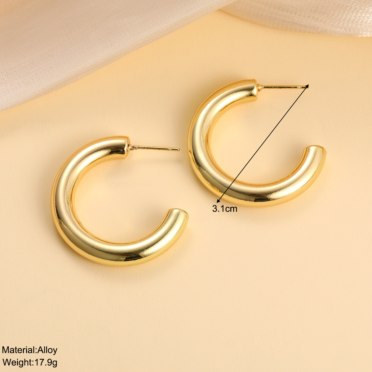 New cross-border simple and individual twisted ear rings from Europe and America, creative retro letter C-shaped metal chain earrings for women details Picture