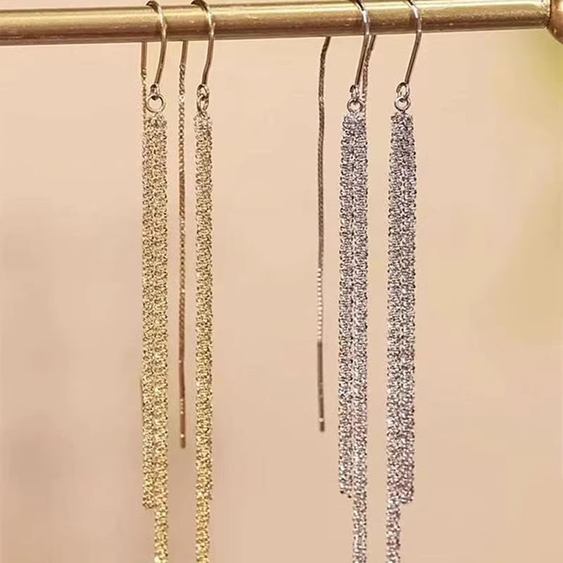 Sparkling starry sky tassel earrings for women, light luxury and elegant, versatile earrings, niche design, fashionable and unique earrings Application Scenario