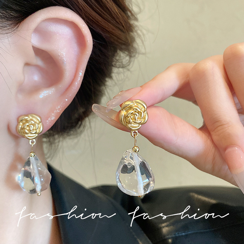 New high-end rose earrings from South Korea, fashionable, niche and versatile resin teardrop long earrings, commuting earrings details Picture