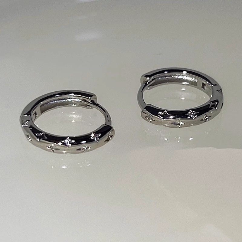 925 Silver pinpointed star diamond-encrusted ear buckles, a high-end, unique and niche design, cold style earrings, a new bestseller for women in 2025 full figure