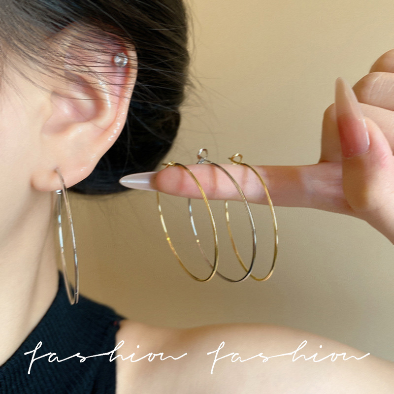 High-end exaggerated circle silver needle earrings for women 2025 new bestseller earrings, large circle plain circle circle earrings, circle earrings and stud earrings full figure