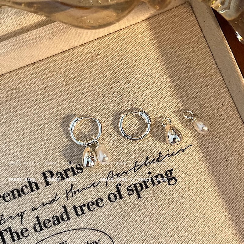 Gentle Oni two-piece pearl pendant earrings 2025 New bestseller, high-end earrings, versatile earrings for women Application Scenario