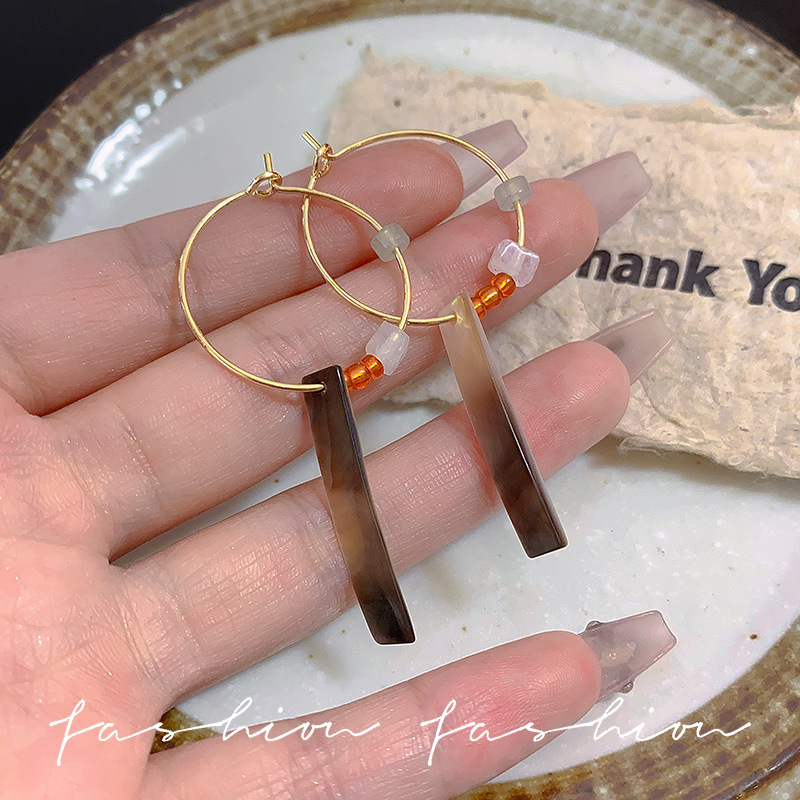 New Chinese-style circle earrings with a niche design sense, elegant and high-end retro style, exaggerated ear rings, ancient-style ear studs and earrings are bestsellers full figure