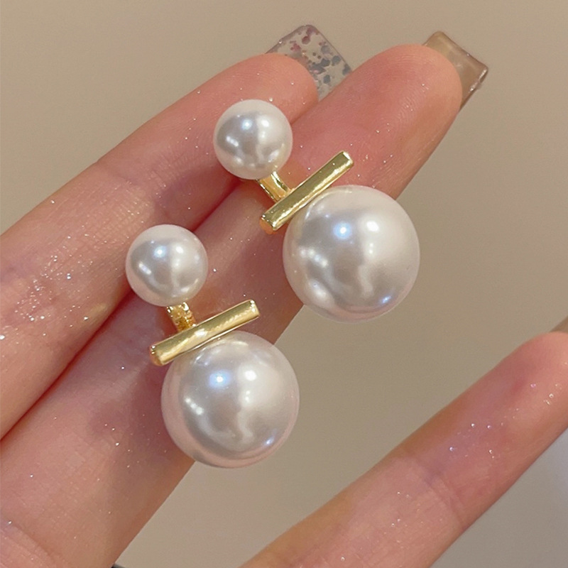 S925 silver needle double-wear back-hanging pearl earrings for women, a niche design with a sense of high-end luxury, light stud earrings, and personalized earrings for women details Picture