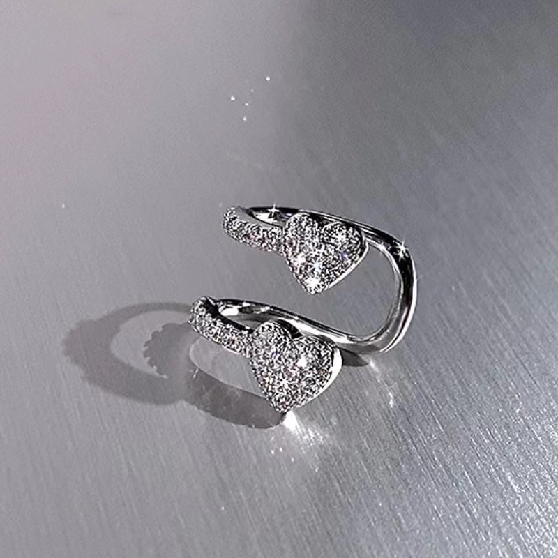 Cross-border best-selling diamond-shaped heart ear clips, no ear piercings, women's unique and elegant, simple double-layer star ear bone clips, ins style Application Scenario