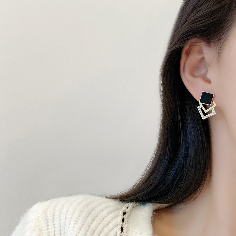 Small and stylish Japanese and Korean square oil-dropping stud earrings, a versatile and niche geometric design for women, S925 silver needle earrings details Picture