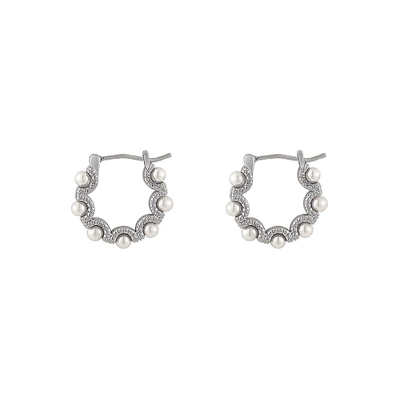 European and American unique pearl earrings, fashionable and elegant, retro large ear rings, high-end earrings, cold style geometric ear buckles Item Picture
