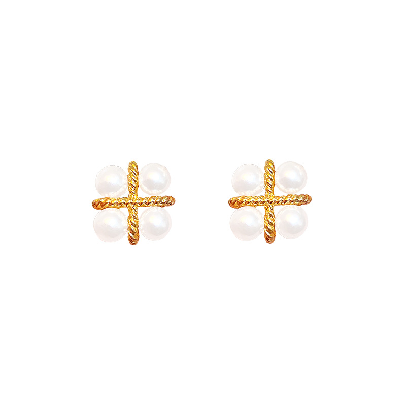 Cross-shaped niche design pearl stud earrings, French retro style, light luxury and high-end feel, simple earrings for women Item Picture