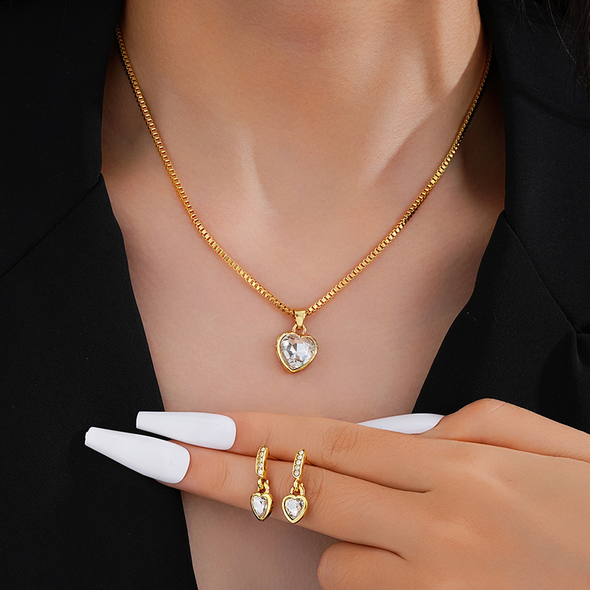 New cross-border niche design golden zircon earrings and necklace set, European and American ins high-end light luxury collarbone chain details Picture