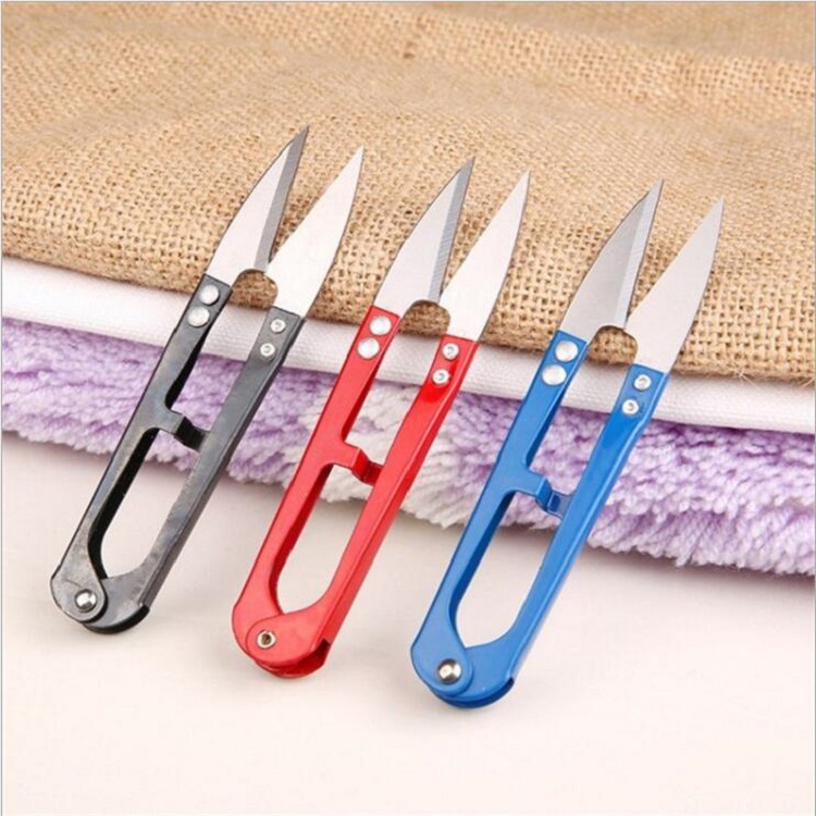 Factory direct sales of embroidery scissors wholesale. 4.5/3.5-inch scissors can replace Wang Wuquan's upturned embroidery scissors wholesale Application Scenario