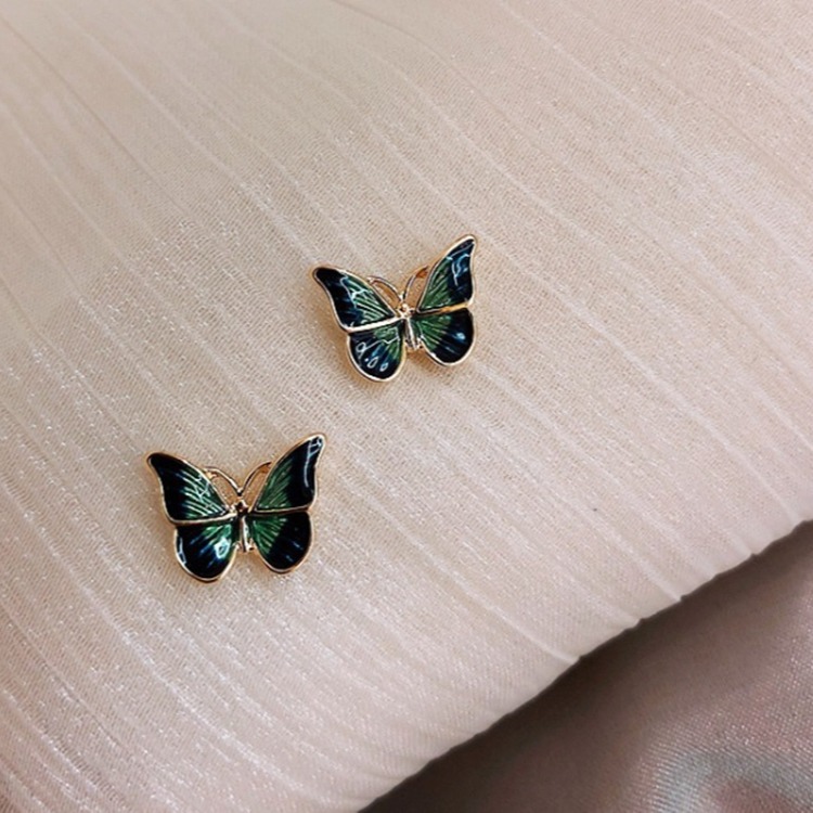 S925 Silver Needle green butterfly Earrings, trendy Korean-style stud earrings, retro, niche, simple and cold style earrings Application Scenario