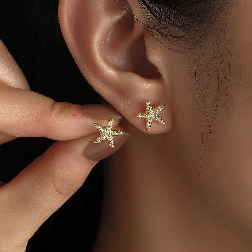 European and American cold style fashion trend starfish earrings, women's unique design sense, exaggerated street style popular stud earrings and accessories details Picture