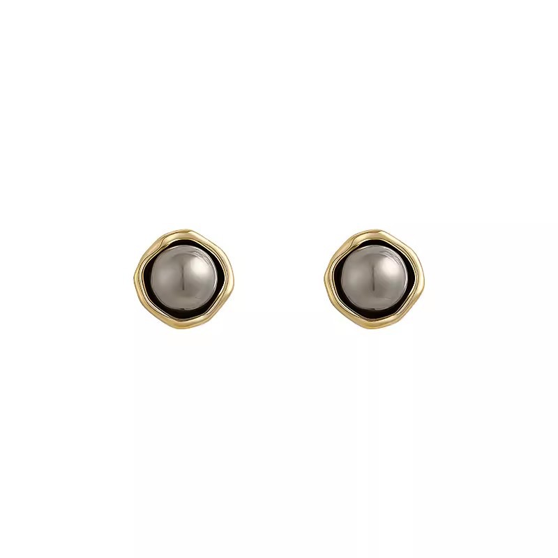 S925 Silver Needle Grey Pearl French Retro Earrings, simple and elegant, versatile stud earrings, commuting earrings for women Item Picture