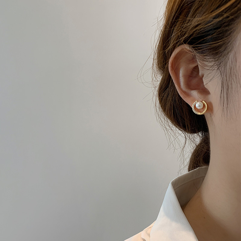S925 Silver Needle Korean pearl rhinestone earrings, round, new style, trendy, small and elegant, internet-famous stud earrings for women Specification drawing