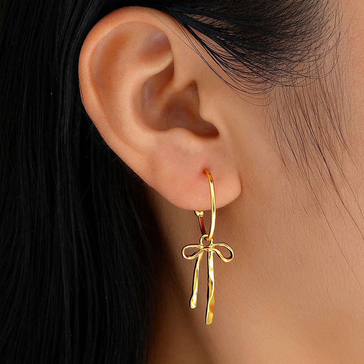 New, simple, niche, creative and elegant bow tassel earrings from Europe and America, a fashionable and high-end accessory for women details Picture