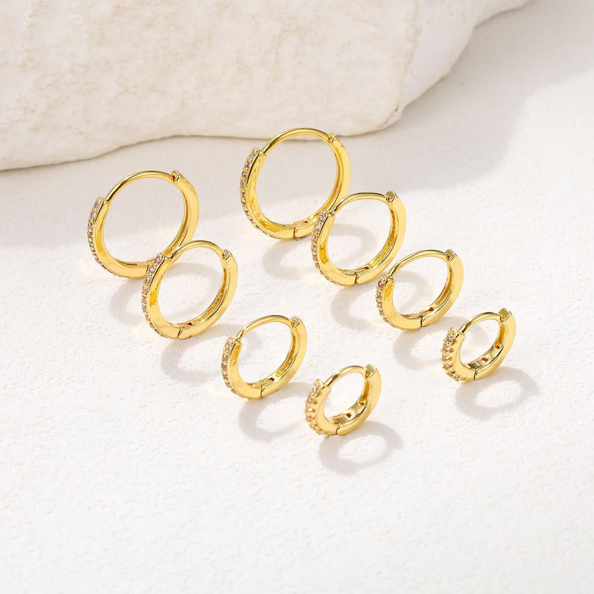 Cross-border fashion ear ring single-row earrings, O-shaped zircon micro-inlaid ear buckles, elegant female ear studs, piercing ring 4-piece set Specification drawing